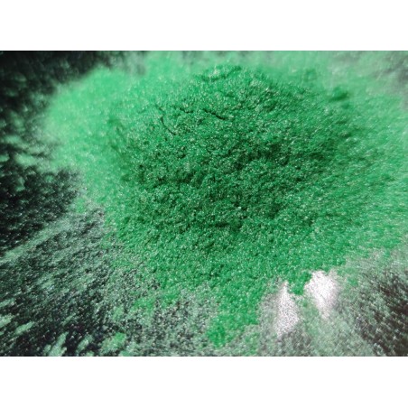 Tmavě zelený syntetický pigment