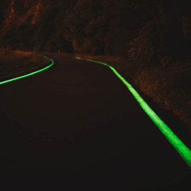 fotoluminiscenční barva - cyklostezka v Troji